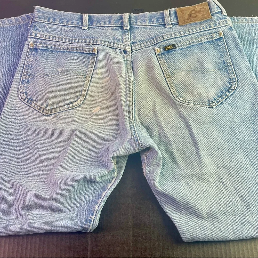 Lee Men's Relaxed Fit Light Blue Jeans - Picture 6 of 9